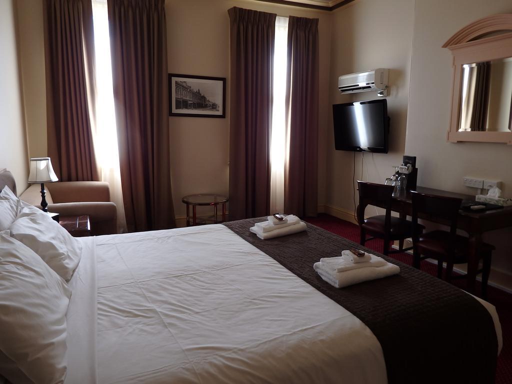 The Glenferrie Hotel Hawthorn Extérieur photo