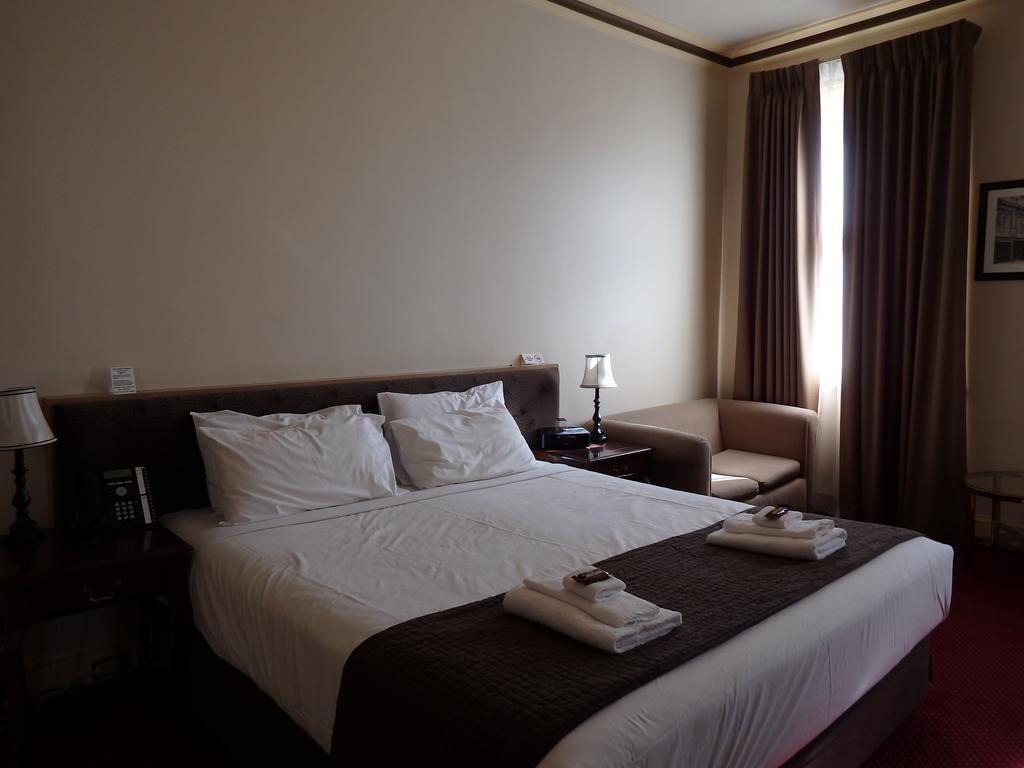 The Glenferrie Hotel Hawthorn Extérieur photo