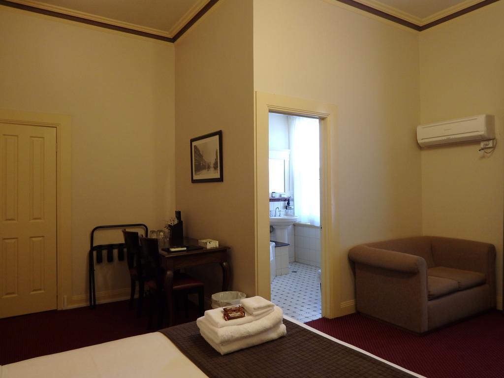 The Glenferrie Hotel Hawthorn Extérieur photo