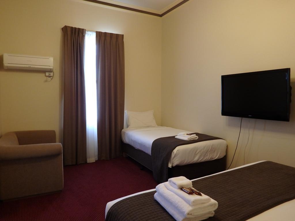 The Glenferrie Hotel Hawthorn Extérieur photo