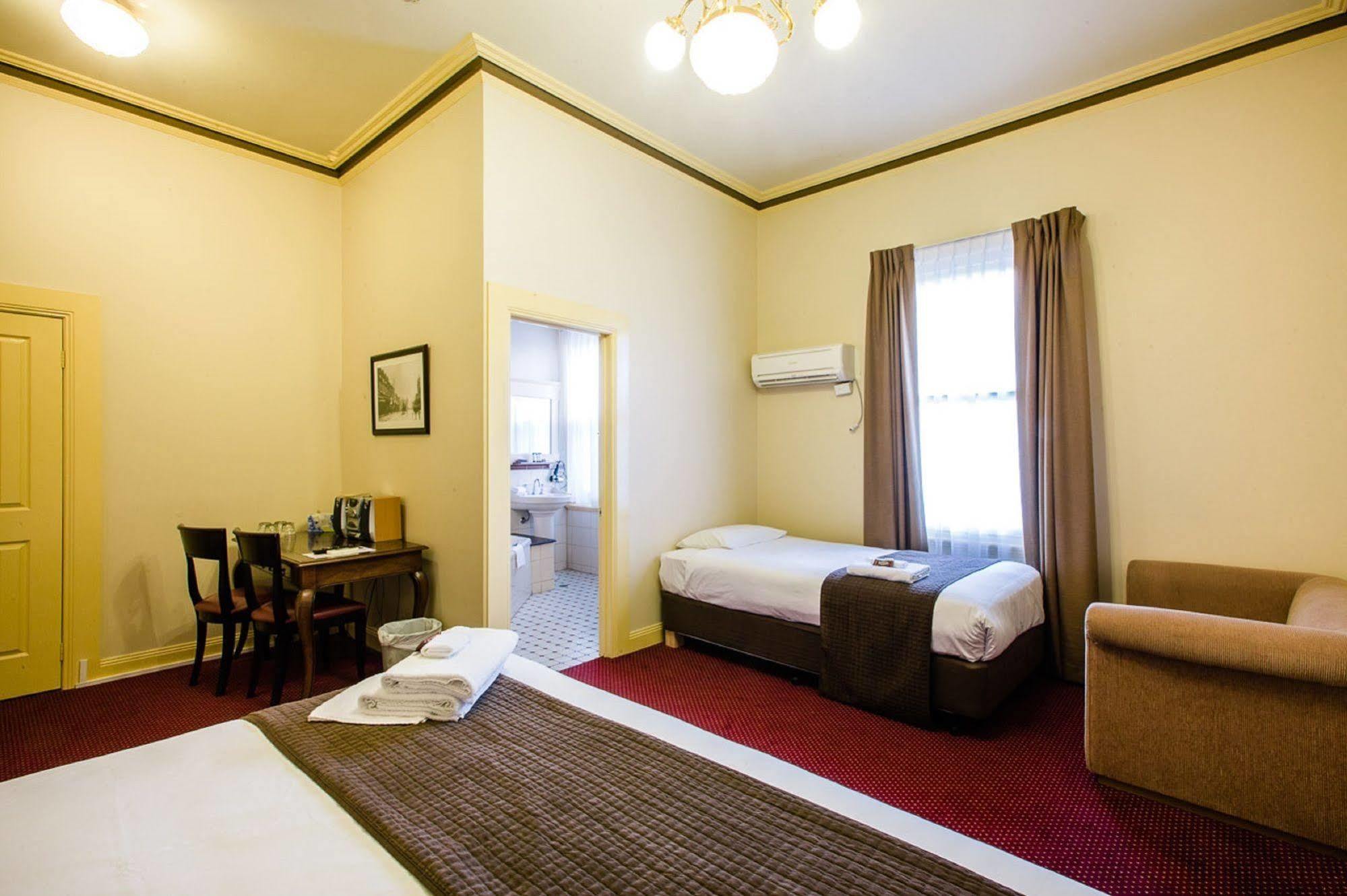The Glenferrie Hotel Hawthorn Extérieur photo